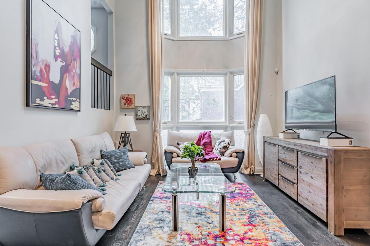 Beautiful Property In Downtown Core Close To Subway Station! Toronto Exteriör bild