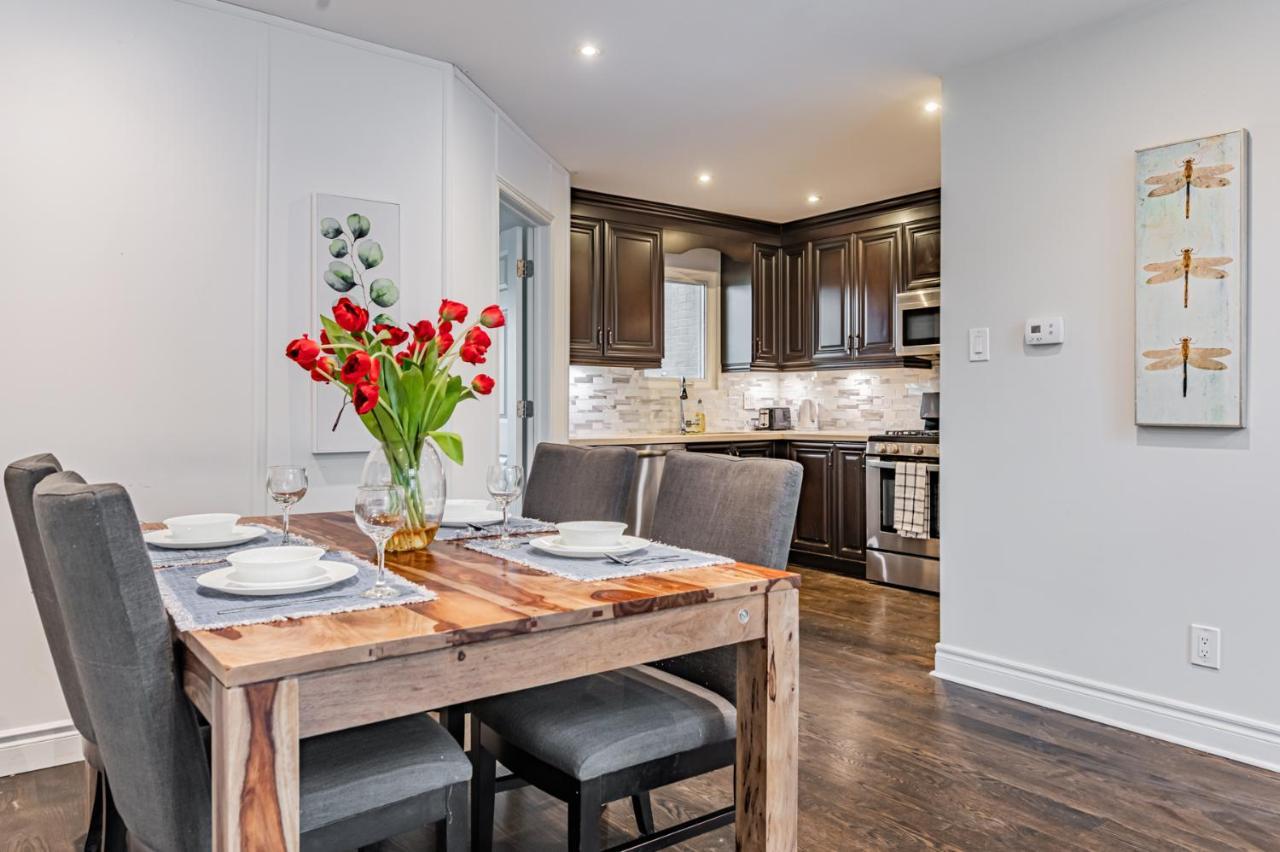 Beautiful Property In Downtown Core Close To Subway Station! Toronto Exteriör bild