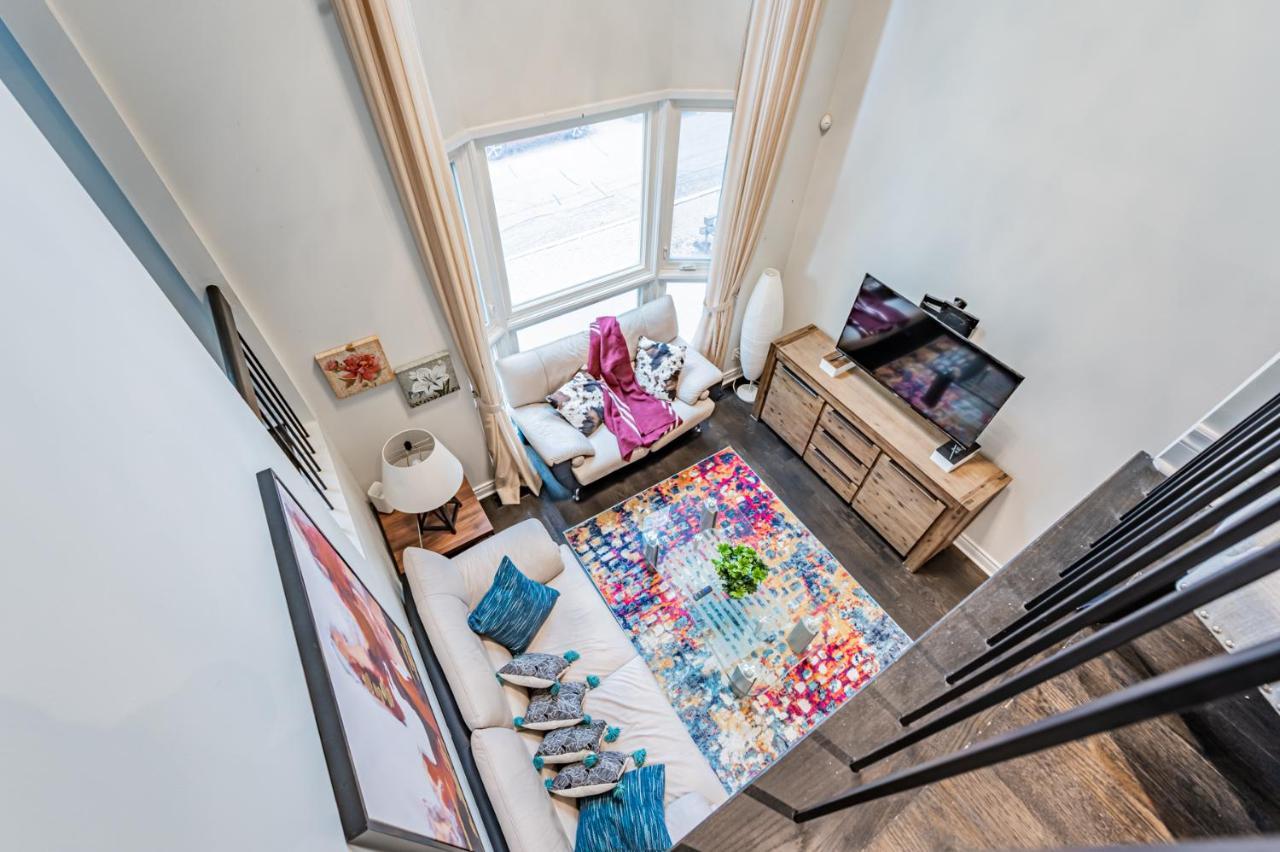 Beautiful Property In Downtown Core Close To Subway Station! Toronto Exteriör bild