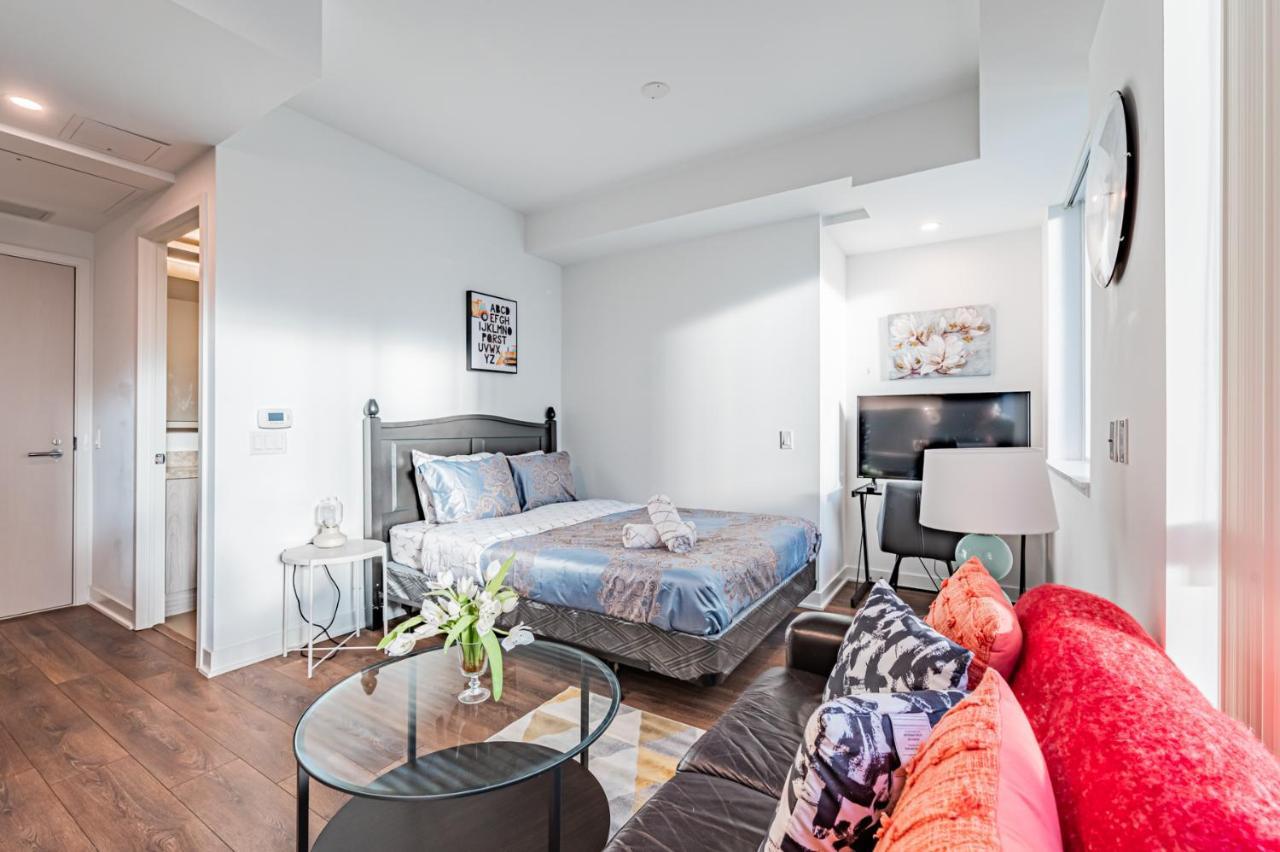 Beautiful Property In Downtown Core Close To Subway Station! Toronto Exteriör bild